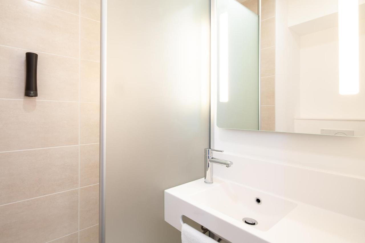 B&B Hotel Paris Porte De Баньоле Екстериор снимка
