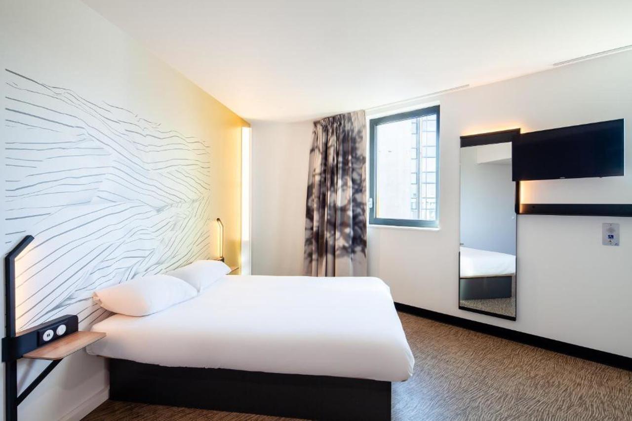 B&B Hotel Paris Porte De Баньоле Екстериор снимка