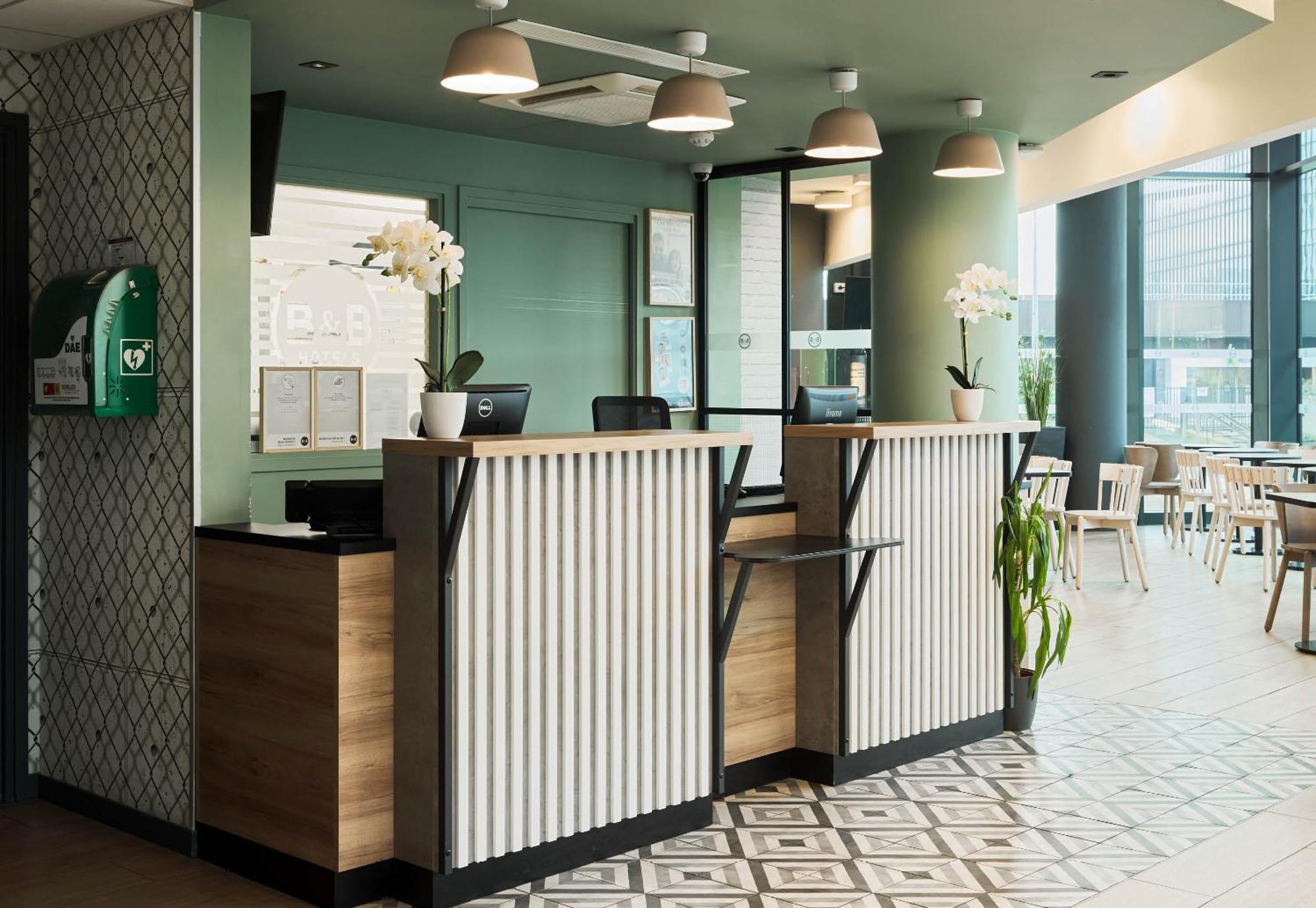 B&B Hotel Paris Porte De Баньоле Екстериор снимка